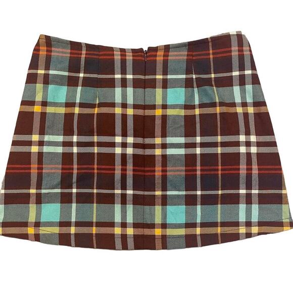 Urban Outfitters plaid mini skirt - Picture 10 of 12